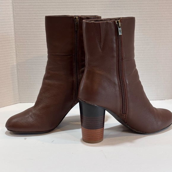 Very Volatile Women's Millian Boots Brown SZ 7 Side Zip Closure - Picture 7 of 13